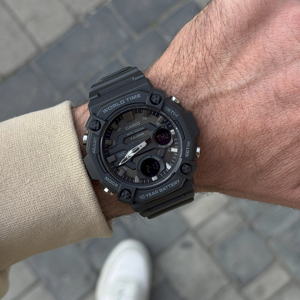 CASIO AEQ-120W-1BVDF