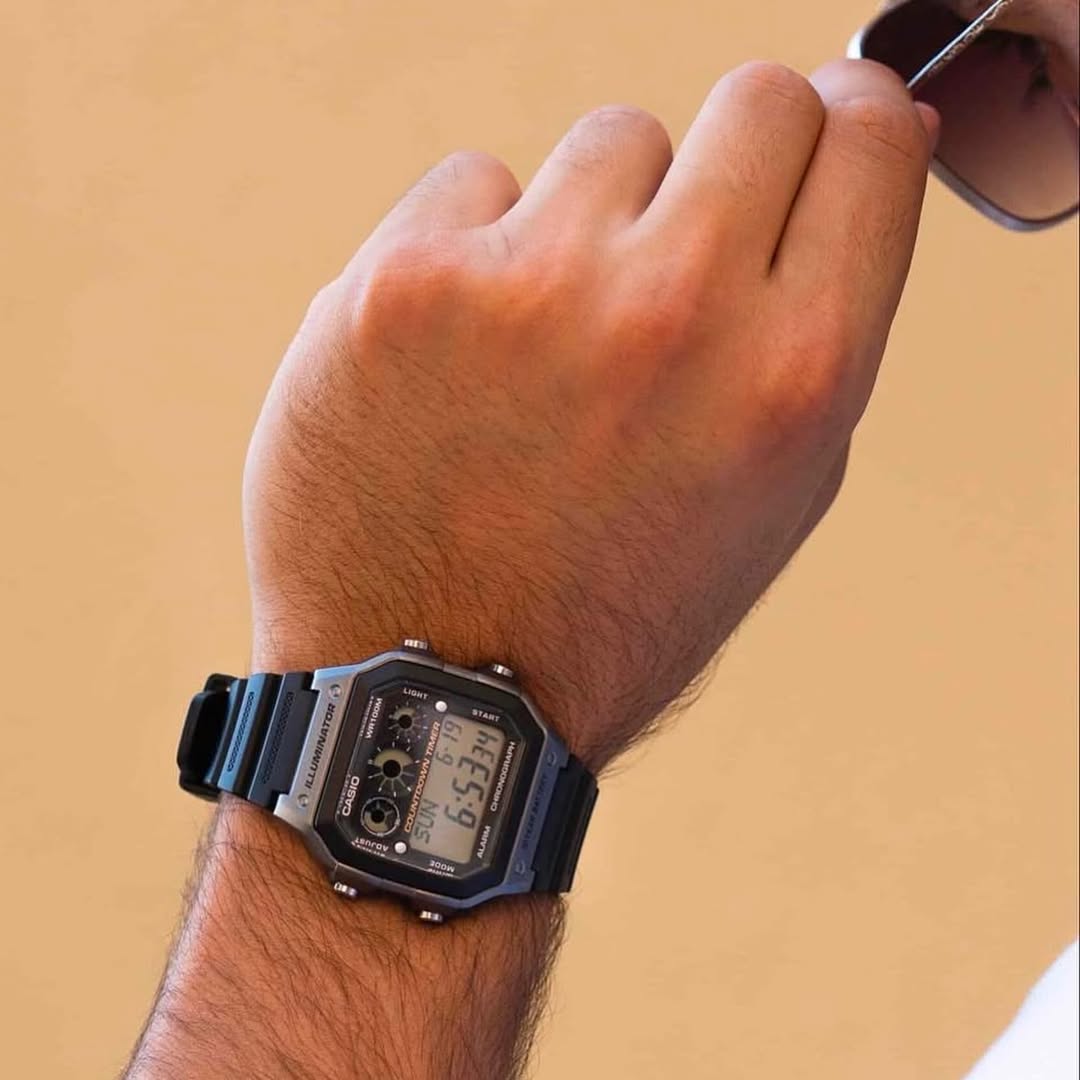 CASIO AE-1300WH-8AVDF
