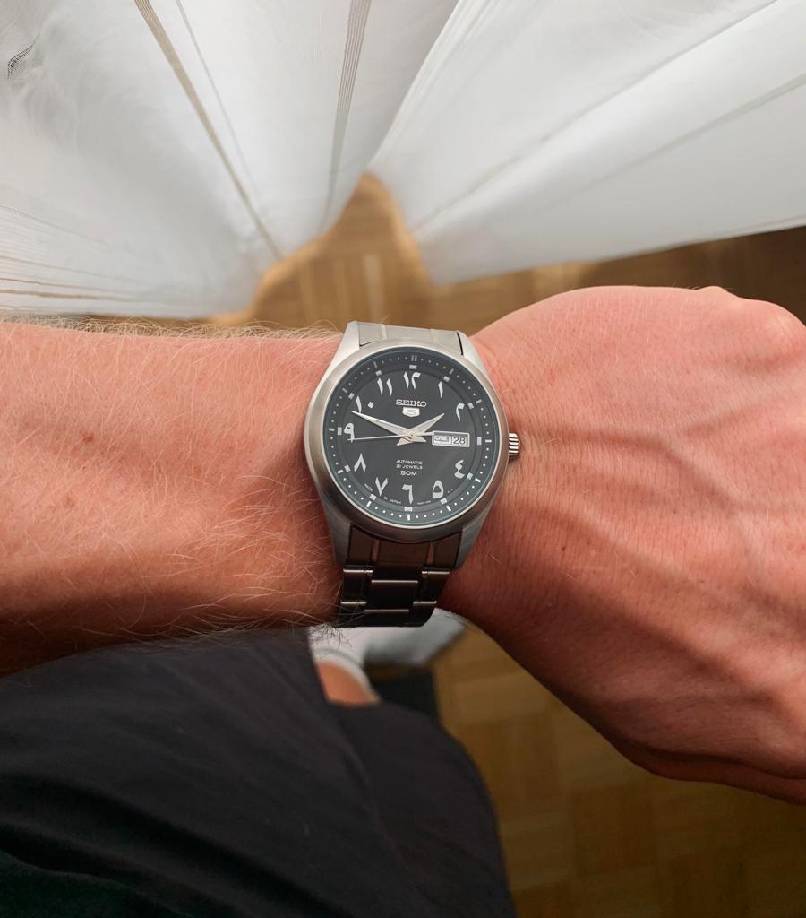 SEIKO 5 SNKP21J1 ARABIC DIAL