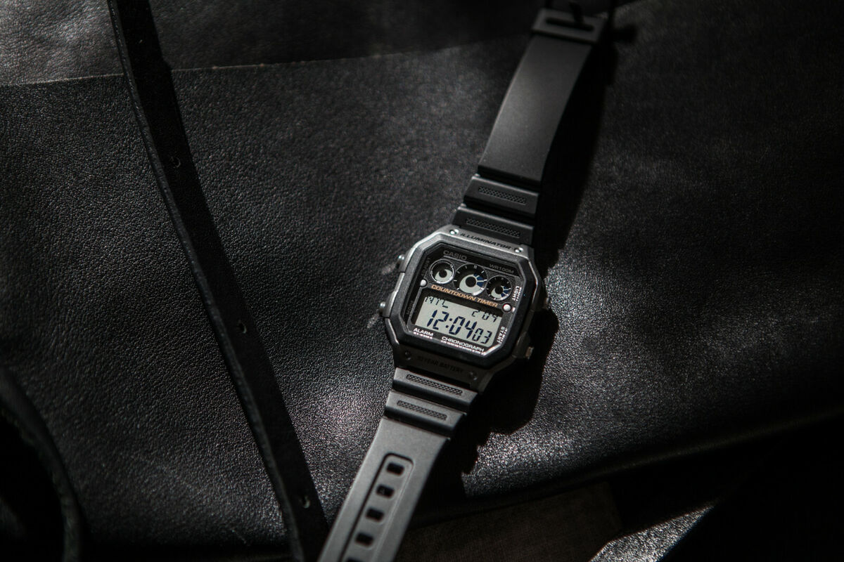 CASIO AE-1300WH-8AVDF