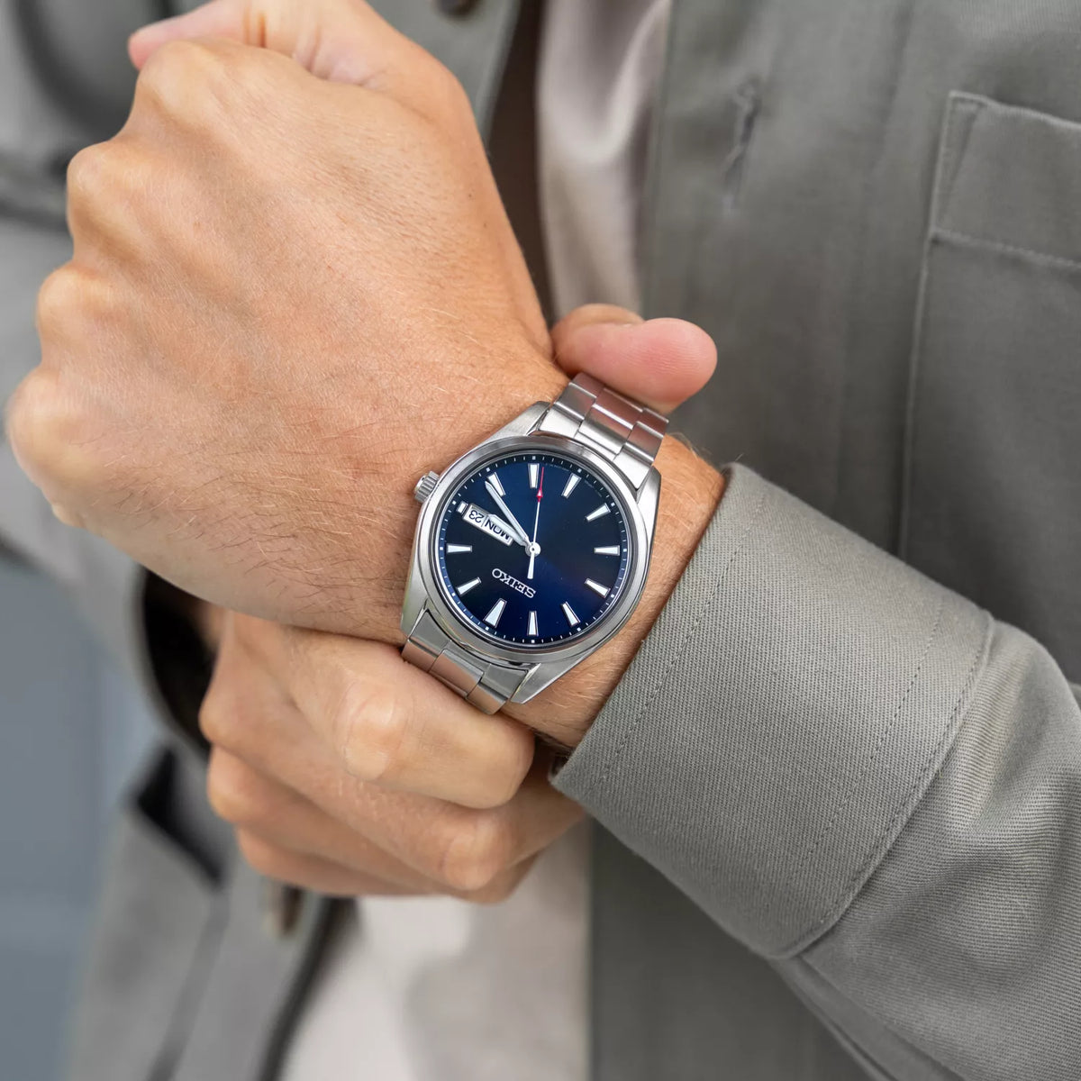 SEIKO SUR341P1 NEO CLASSIC